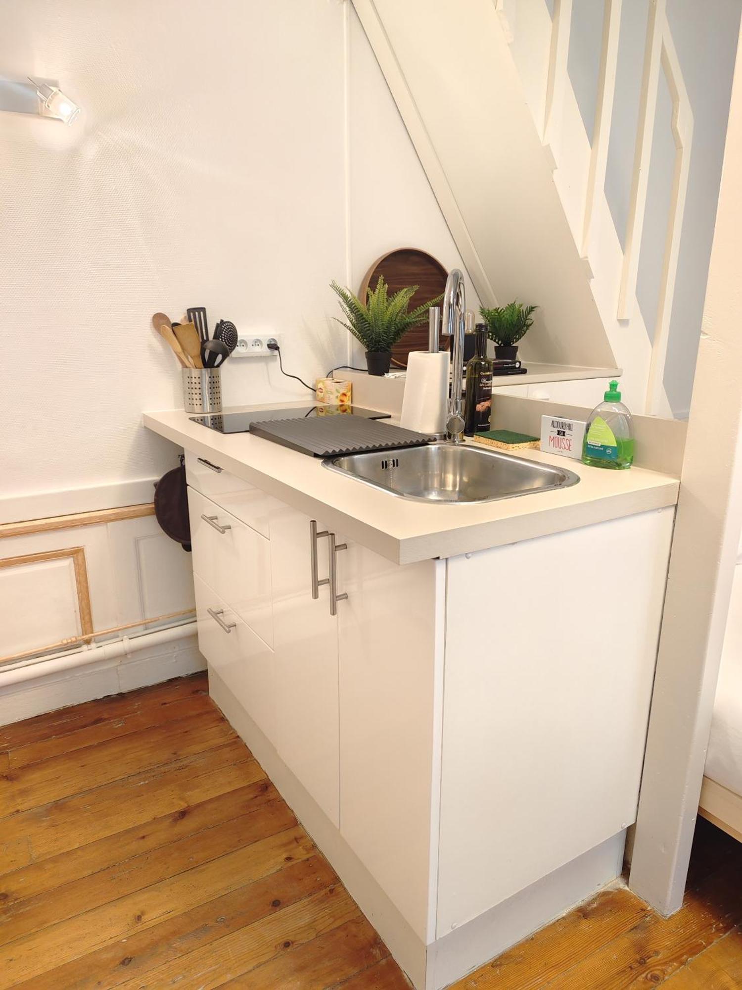 Apartament Studio Lumineux Et Fleuri Idealement Situe Caen Zewnętrze zdjęcie